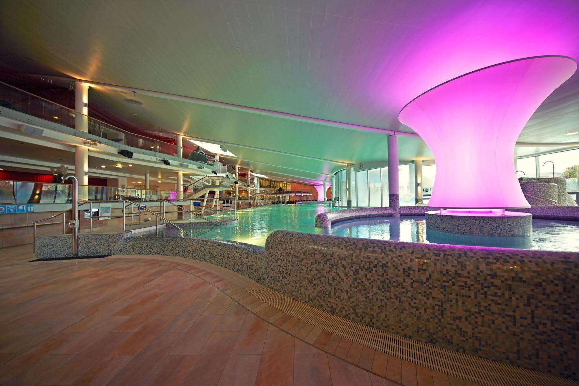Therme Laa - Hotel & Silent Spa ラー・アン・デア・ターヤー エクステリア 写真