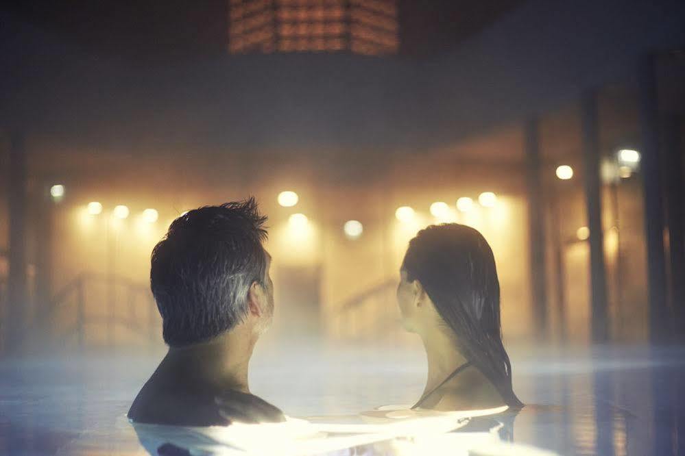 Therme Laa - Hotel & Silent Spa ラー・アン・デア・ターヤー エクステリア 写真