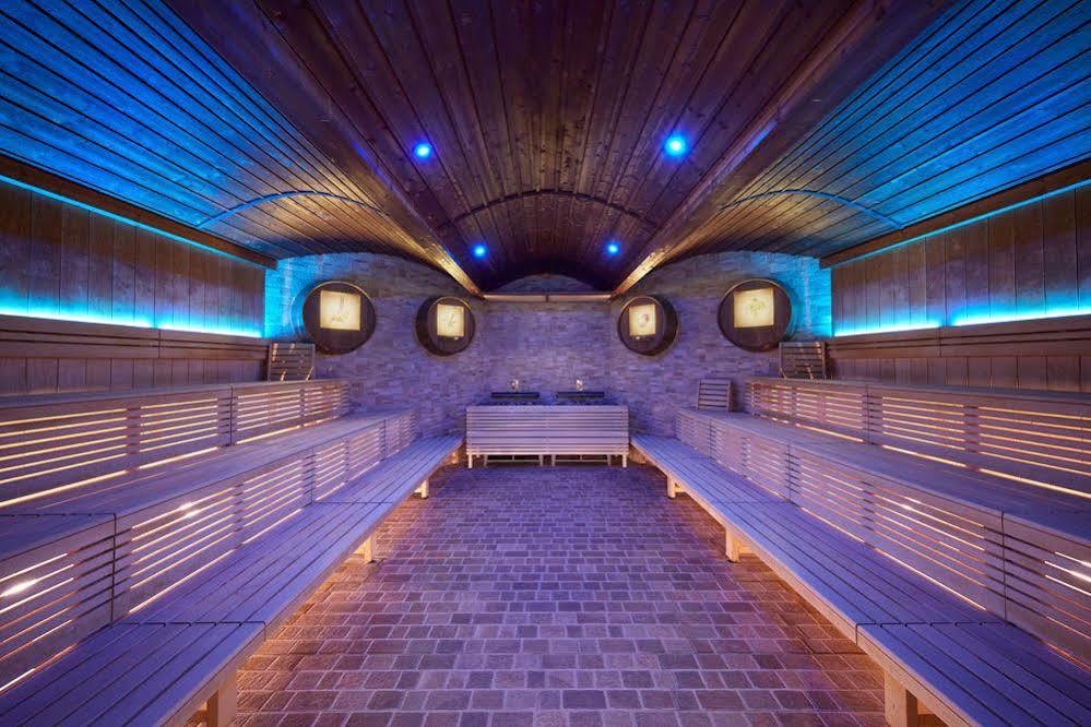 Therme Laa - Hotel & Silent Spa ラー・アン・デア・ターヤー エクステリア 写真