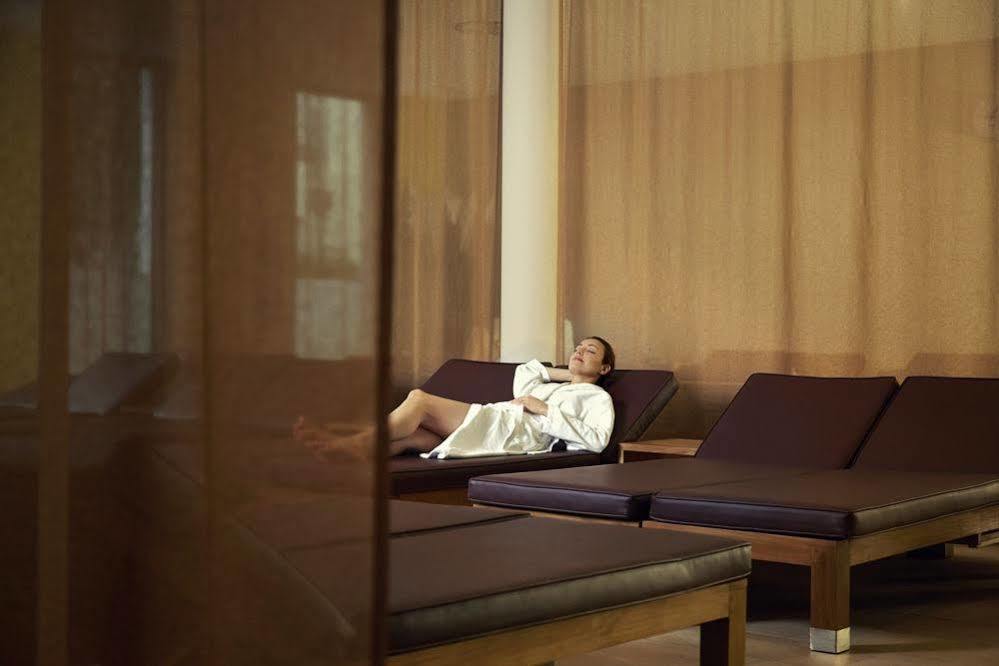 Therme Laa - Hotel & Silent Spa ラー・アン・デア・ターヤー エクステリア 写真